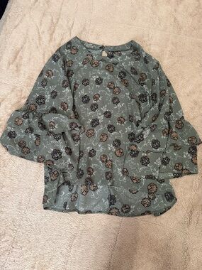 Massini Olive Green Floral Button-Back Top